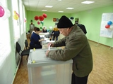 Голосование на избирательном участке № 585